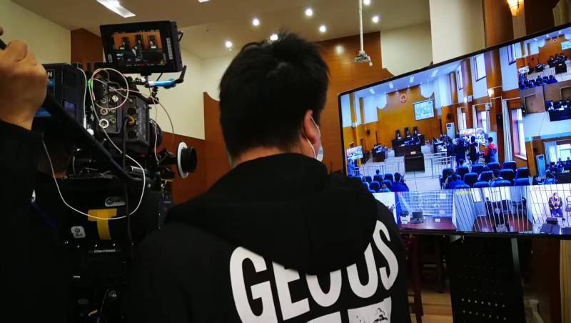 AI生成VS人工创意——麻江县广告片拍摄公司的技术浪漫主义实践