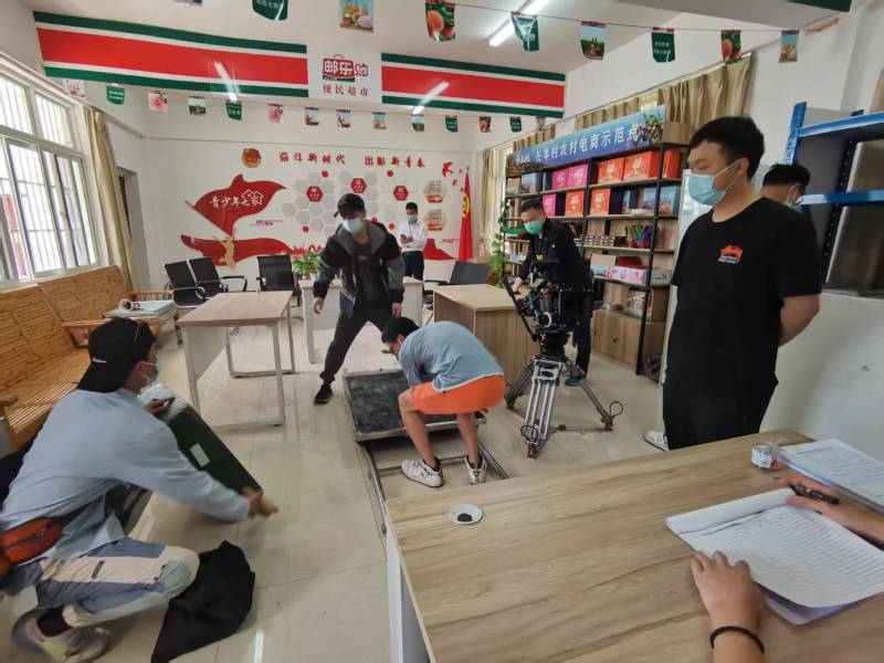 麻江县广告片拍摄公司：极简主义践行者，少即是多的视觉哲学